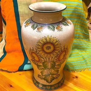Ceramic Vase with crackle and Sunflower 🌻pattern, EUC